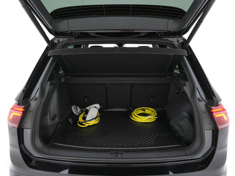 Volkswagen Tiguan 1.4 TSI Black-Style R-Line Business eHybrid ( Plug-in ) (INCL-BTW) *HEAD-UP | FULL-LED | ADAPTIVE-CRUISE | TOPVIEW | KEYLESS | DIGI-COCKPIT | HEATED-COMFORTSEATS | NAVI-FULLMAP | DAB+ | PRIVACYGLASS | ECC | CARPLAY | PDC | 20''ALU