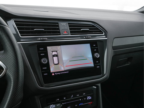 Volkswagen Tiguan 1.4 TSI Black-Style R-Line Business eHybrid ( Plug-in ) (INCL-BTW) *HEAD-UP | FULL-LED | ADAPTIVE-CRUISE | TOPVIEW | KEYLESS | DIGI-COCKPIT | HEATED-COMFORTSEATS | NAVI-FULLMAP | DAB+ | PRIVACYGLASS | ECC | CARPLAY | PDC | 20''ALU