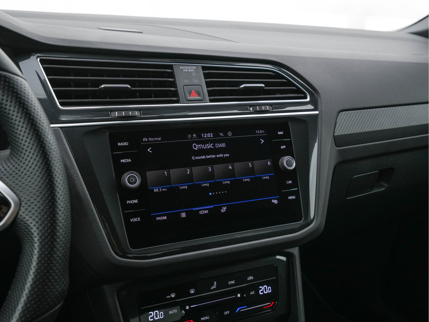 Volkswagen Tiguan 1.4 TSI Black-Style R-Line Business eHybrid ( Plug-in ) (INCL-BTW) *HEAD-UP | FULL-LED | ADAPTIVE-CRUISE | TOPVIEW | KEYLESS | DIGI-COCKPIT | HEATED-COMFORTSEATS | NAVI-FULLMAP | DAB+ | PRIVACYGLASS | ECC | CARPLAY | PDC | 20''ALU