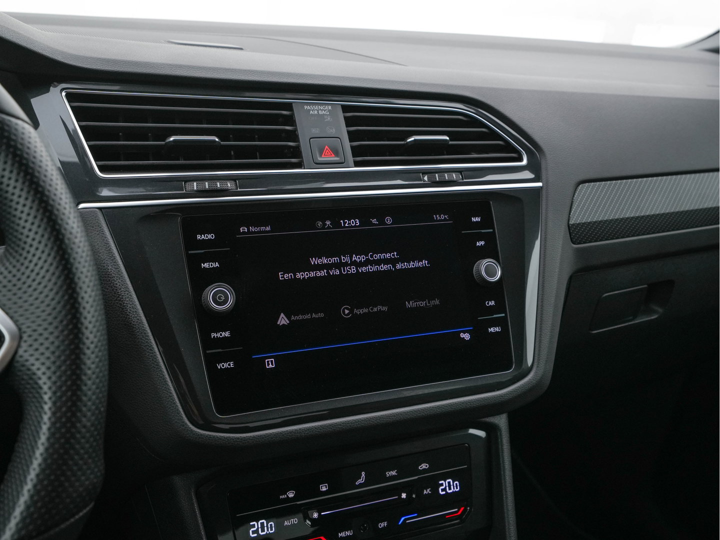 Volkswagen Tiguan 1.4 TSI Black-Style R-Line Business eHybrid ( Plug-in ) (INCL-BTW) *HEAD-UP | FULL-LED | ADAPTIVE-CRUISE | TOPVIEW | KEYLESS | DIGI-COCKPIT | HEATED-COMFORTSEATS | NAVI-FULLMAP | DAB+ | PRIVACYGLASS | ECC | CARPLAY | PDC | 20''ALU