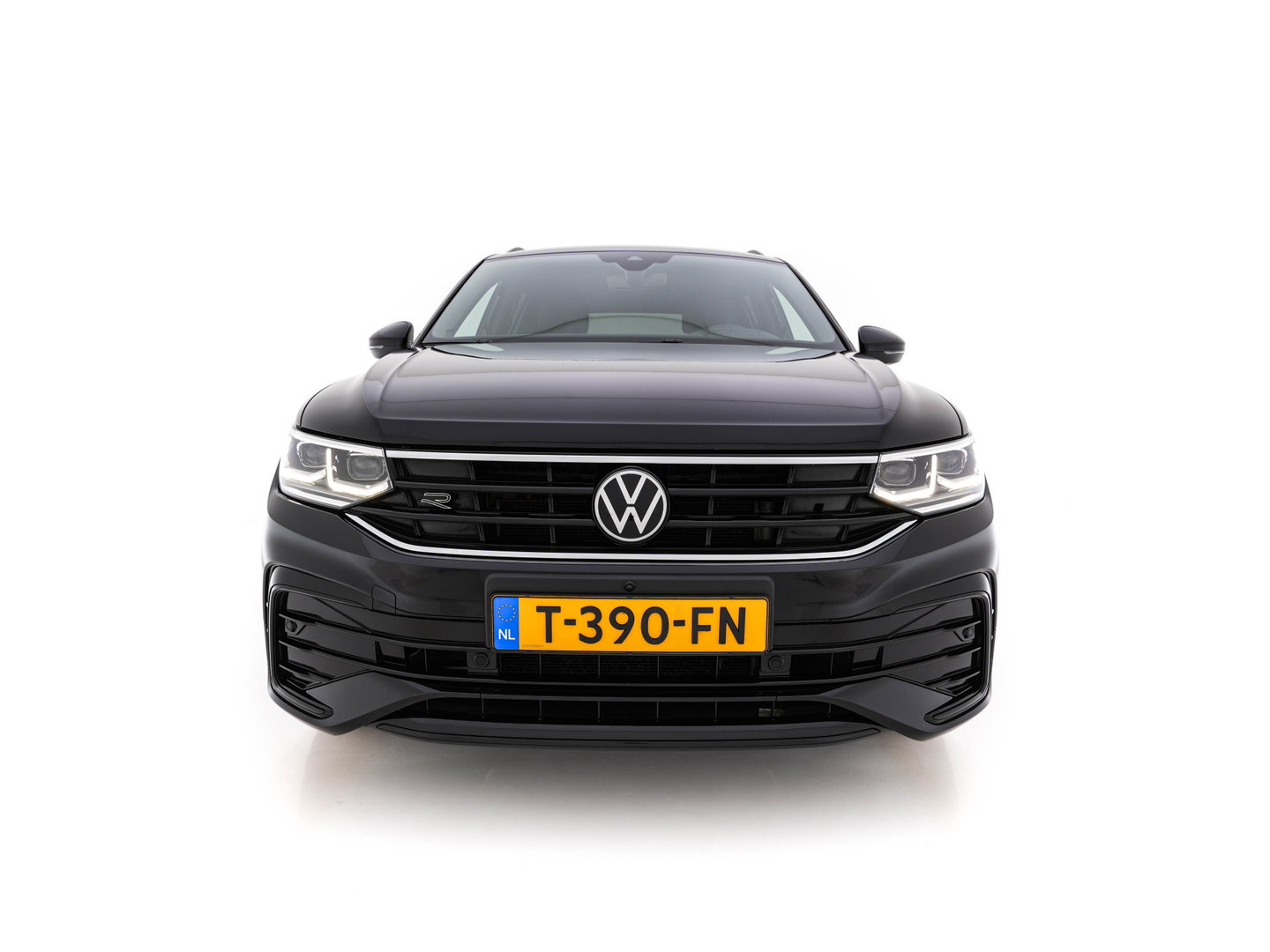 Volkswagen Tiguan 1.4 TSI Black-Style R-Line Business eHybrid ( Plug-in ) (INCL-BTW) *HEAD-UP | FULL-LED | ADAPTIVE-CRUISE | TOPVIEW | KEYLESS | DIGI-COCKPIT | HEATED-COMFORTSEATS | NAVI-FULLMAP | DAB+ | PRIVACYGLASS | ECC | CARPLAY | PDC | 20''ALU