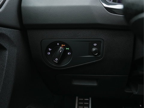 Volkswagen Tiguan 1.4 TSI Black-Style R-Line Business eHybrid ( Plug-in ) (INCL-BTW) *HEAD-UP | FULL-LED | ADAPTIVE-CRUISE | TOPVIEW | KEYLESS | DIGI-COCKPIT | HEATED-COMFORTSEATS | NAVI-FULLMAP | DAB+ | PRIVACYGLASS | ECC | CARPLAY | PDC | 20''ALU