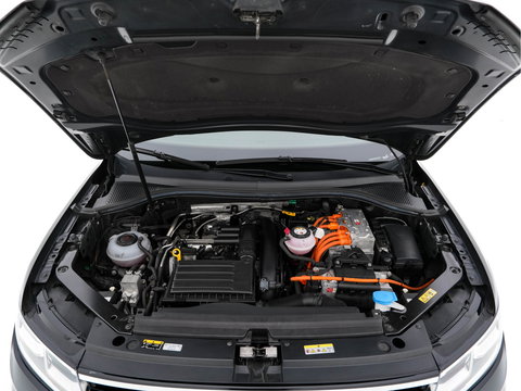 Volkswagen Tiguan 1.4 TSI Black-Style R-Line Business eHybrid ( Plug-in ) (INCL-BTW) *HEAD-UP | FULL-LED | ADAPTIVE-CRUISE | TOPVIEW | KEYLESS | DIGI-COCKPIT | HEATED-COMFORTSEATS | NAVI-FULLMAP | DAB+ | PRIVACYGLASS | ECC | CARPLAY | PDC | 20''ALU