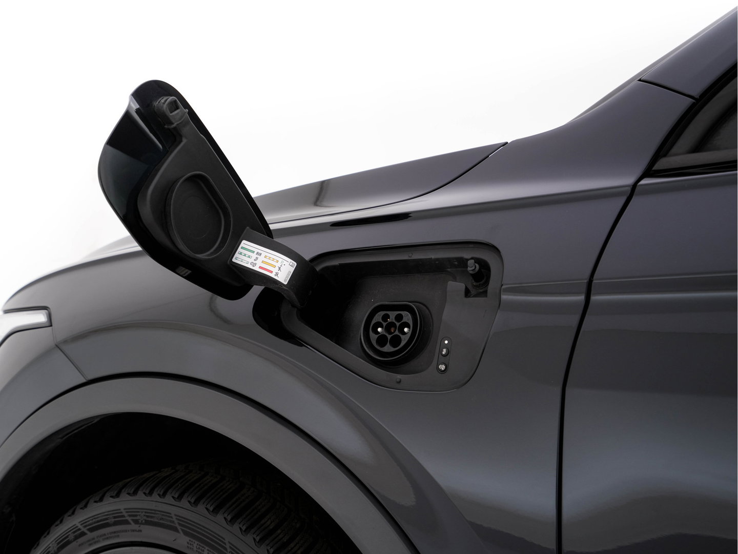 Volkswagen Tiguan 1.4 TSI Black-Style R-Line Business eHybrid ( Plug-in ) (INCL-BTW) *HEAD-UP | FULL-LED | ADAPTIVE-CRUISE | TOPVIEW | KEYLESS | DIGI-COCKPIT | HEATED-COMFORTSEATS | NAVI-FULLMAP | DAB+ | PRIVACYGLASS | ECC | CARPLAY | PDC | 20''ALU