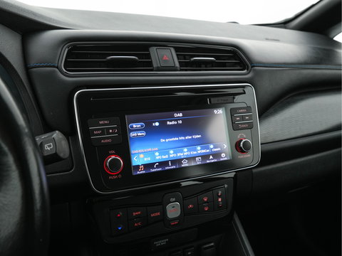 Nissan Leaf Acenta 40 kWh (INCL-BTW) Aut. *HEATPUMP | ADAPTIVE-CRUISE | KEYLESS | TOPVIEW | NAVI-FULLMAP | BLINDSPOT | DAB+ | HEATED-COMFORTSEATS | DIGI-COCKPIT | PRIVACYGLASS | 16"ALU*