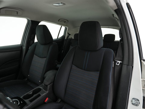 Nissan Leaf Acenta 40 kWh (INCL-BTW) Aut. *HEATPUMP | ADAPTIVE-CRUISE | KEYLESS | TOPVIEW | NAVI-FULLMAP | BLINDSPOT | DAB+ | HEATED-COMFORTSEATS | DIGI-COCKPIT | PRIVACYGLASS | 16"ALU*