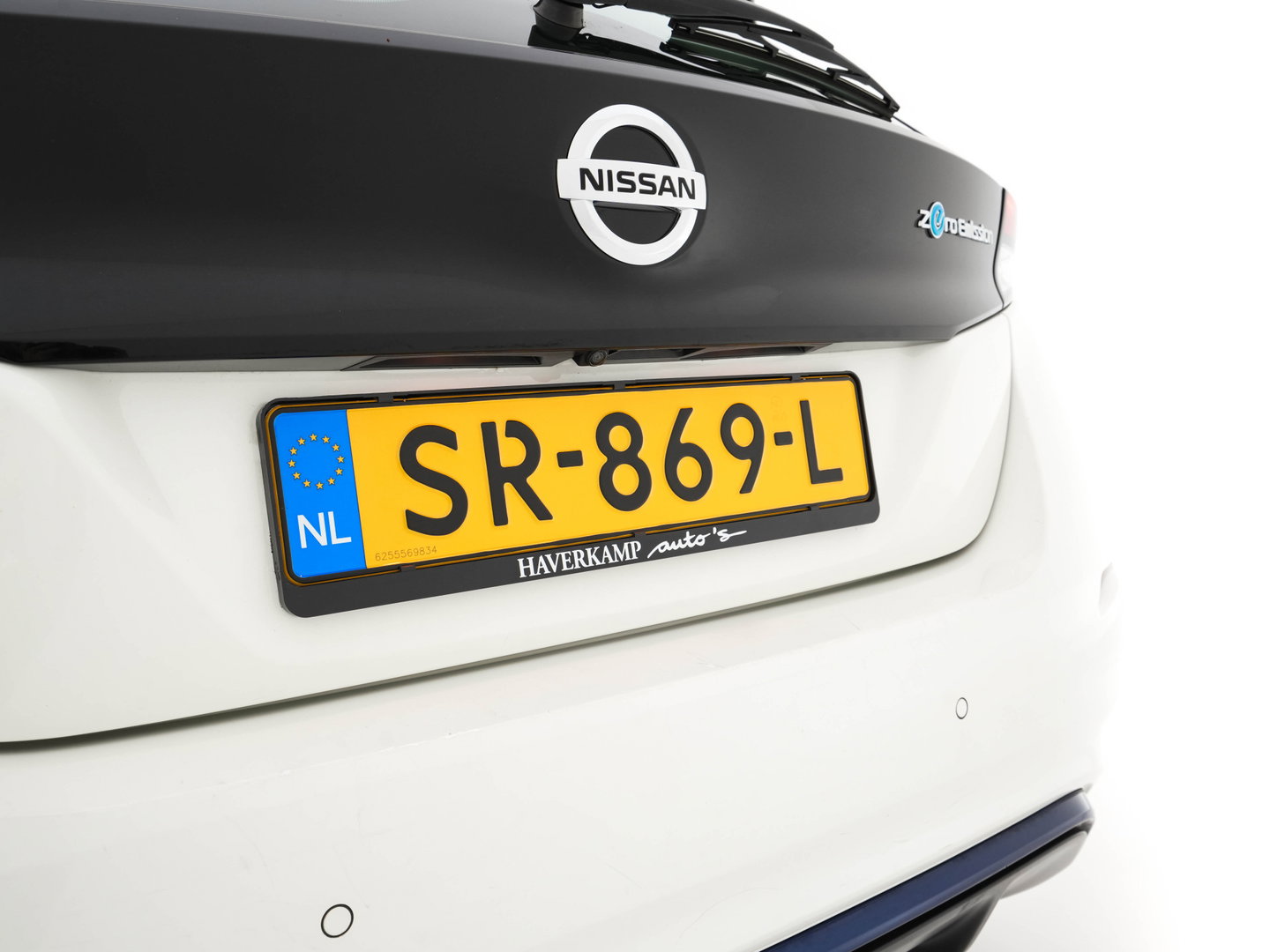 Nissan Leaf Acenta 40 kWh (INCL-BTW) Aut. *HEATPUMP | ADAPTIVE-CRUISE | KEYLESS | TOPVIEW | NAVI-FULLMAP | BLINDSPOT | DAB+ | HEATED-COMFORTSEATS | DIGI-COCKPIT | PRIVACYGLASS | 16"ALU*