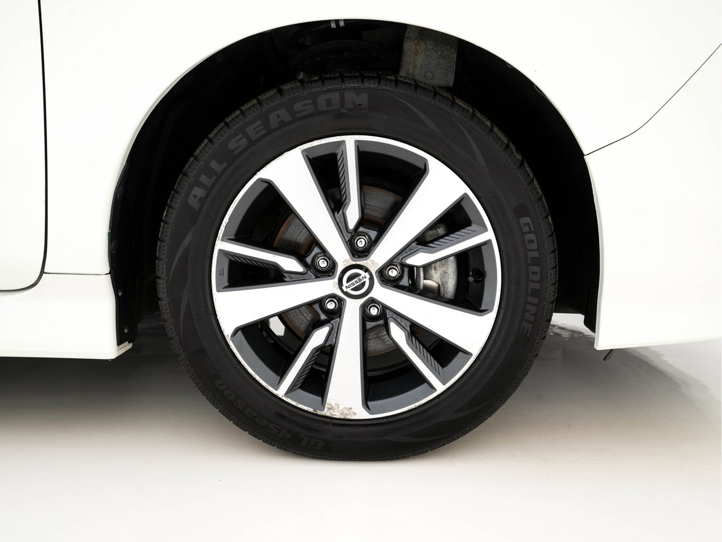 Nissan Leaf Acenta 40 kWh (INCL-BTW) Aut. *HEATPUMP | ADAPTIVE-CRUISE | KEYLESS | TOPVIEW | NAVI-FULLMAP | BLINDSPOT | DAB+ | HEATED-COMFORTSEATS | DIGI-COCKPIT | PRIVACYGLASS | 16"ALU*