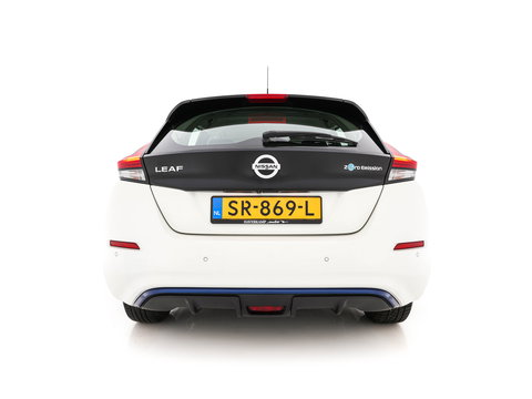 Nissan Leaf Acenta 40 kWh (INCL-BTW) Aut. *HEATPUMP | ADAPTIVE-CRUISE | KEYLESS | TOPVIEW | NAVI-FULLMAP | BLINDSPOT | DAB+ | HEATED-COMFORTSEATS | DIGI-COCKPIT | PRIVACYGLASS | 16"ALU*