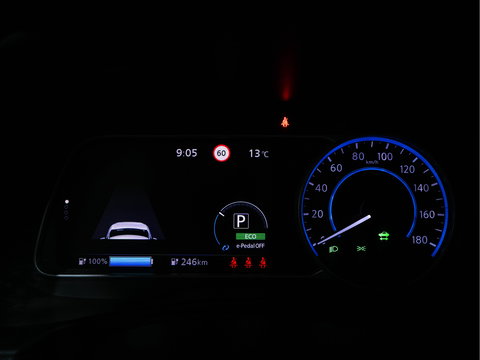 Nissan Leaf Acenta 40 kWh (INCL-BTW) Aut. *HEATPUMP | ADAPTIVE-CRUISE | KEYLESS | TOPVIEW | NAVI-FULLMAP | BLINDSPOT | DAB+ | HEATED-COMFORTSEATS | DIGI-COCKPIT | PRIVACYGLASS | 16"ALU*