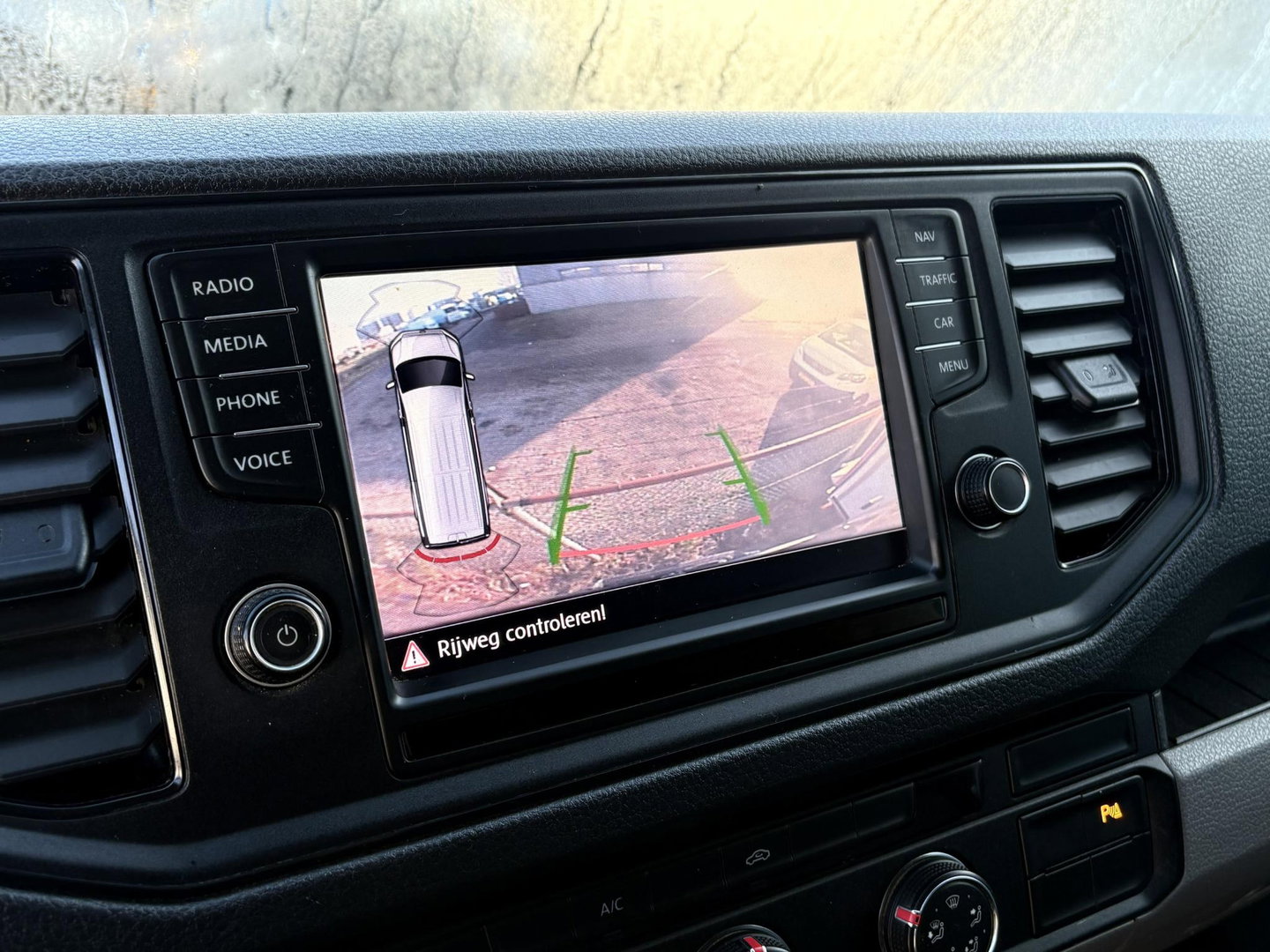 Volkswagen Crafter 35 2.0 TDI L4H3 170 PK | ERGO SEAT | CAMERA | PARKEERSENSOREN RONDOM