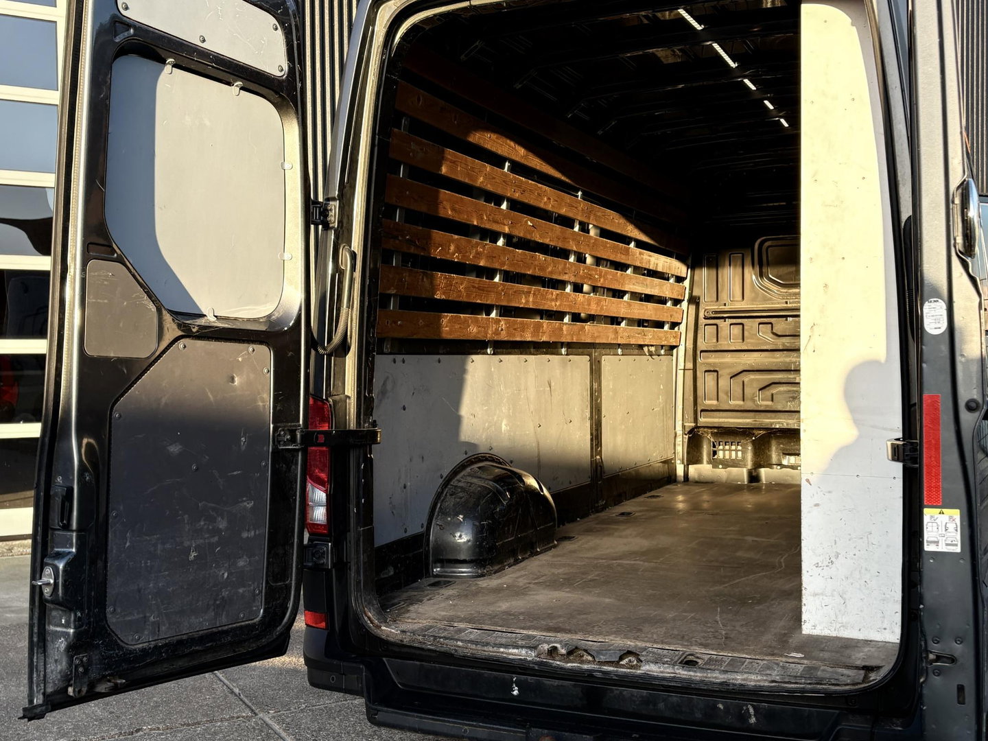Volkswagen Crafter 35 2.0 TDI L4H3 170 PK | ERGO SEAT | CAMERA | PARKEERSENSOREN RONDOM