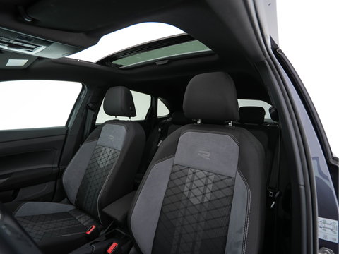 Volkswagen Taigo 1.5 TSI R-Line Aut. *PANO | ADAPTIVE-CRUISE | FULL-LED | BLINDSPOT | HEATED-SPORTSEATS | DIGI-COCKPIT | PRIVACY-GLASS | SHIFTPADDLES | CAMERA | KEYLESS | DAB | NAVI-FULLMAP | ECC | CARPLAY | PDC | 18''ALU*