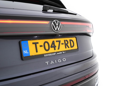 Volkswagen Taigo 1.5 TSI R-Line Aut. *PANO | ADAPTIVE-CRUISE | FULL-LED | BLINDSPOT | HEATED-SPORTSEATS | DIGI-COCKPIT | PRIVACY-GLASS | SHIFTPADDLES | CAMERA | KEYLESS | DAB | NAVI-FULLMAP | ECC | CARPLAY | PDC | 18''ALU*