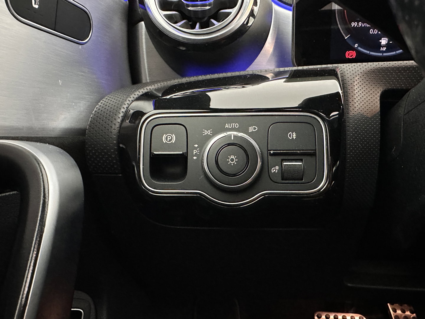 Mercedes-Benz CLA-Klasse 250 e AMG Limited Business Solution (Plug-in) (INCL-BTW) Aut. *PANO | LEATHER-MICROFIBRE | MULTIBEAM-LED | BLINDSPOT | WIDESCREEN-COCKPIT | AMBIENTLIGHT | CAMERA | M-BUX-NAVI | ECC | SHIFTPADDLES | PDC | ADAPTIVE-CRUISE | DAB | 18"ALU*