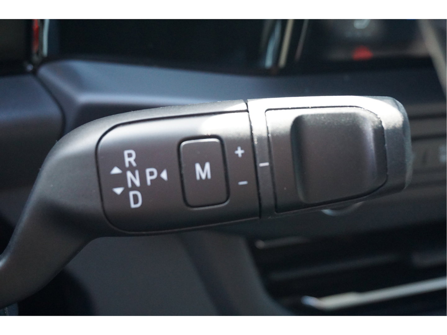 Ford Transit Custom 300L 170PK Limited DC AUT BPM VRIJ!! Navi, 360° Camera, Trekhaak, LED, 17" LM!! NR. 567