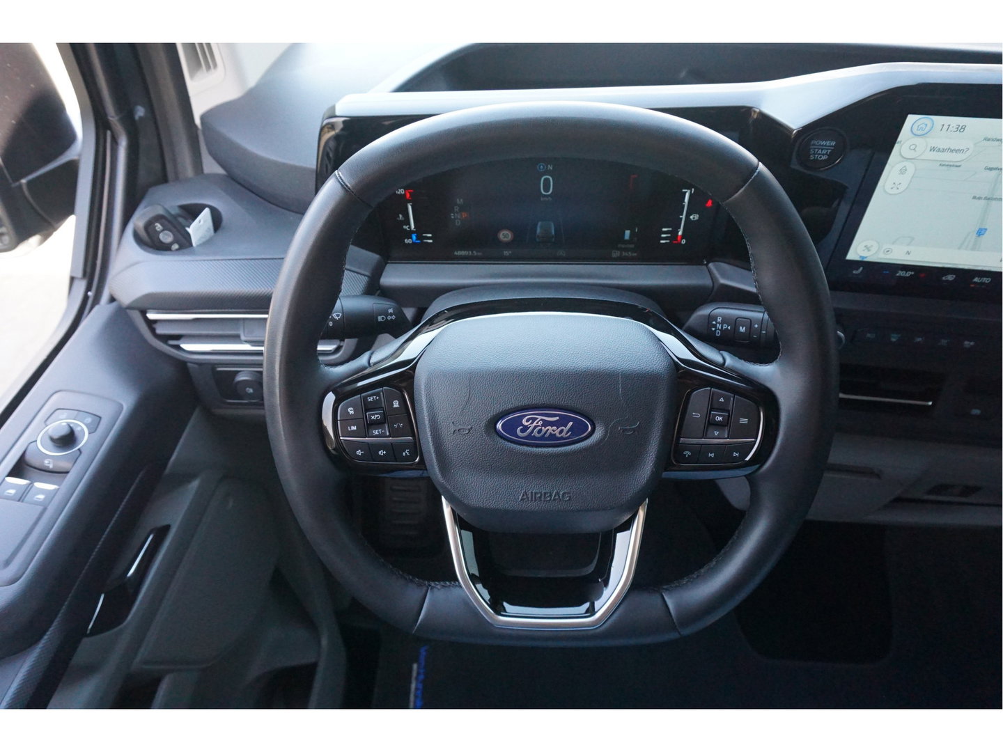 Ford Transit Custom 300L 170PK Limited DC AUT BPM VRIJ!! Navi, 360° Camera, Trekhaak, LED, 17" LM!! NR. 567