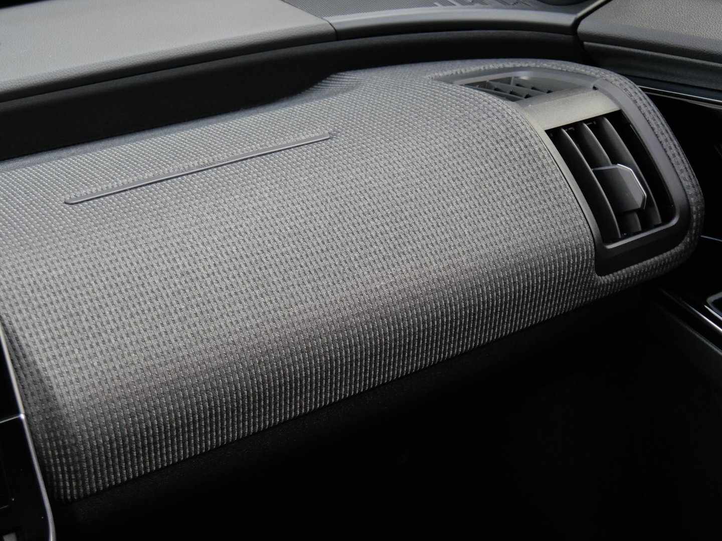 Toyota Bz4x 71kWh/ 360° CAMERA/ ELEKT. KLEP/ HALF LEDEREN INTERIEUR