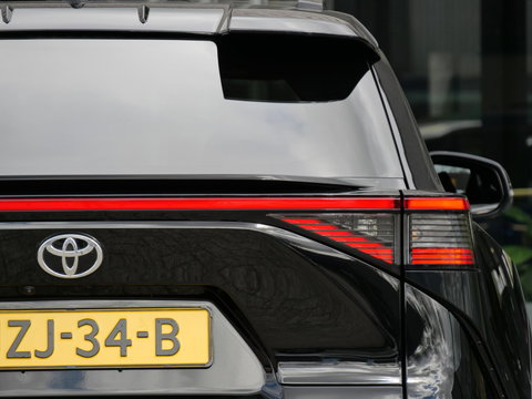 Toyota Bz4x 71kWh/ 360° CAMERA/ ELEKT. KLEP/ HALF LEDEREN INTERIEUR