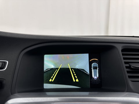 Volvo V60 2.4 D5 Twin Engine Summum Aut. *PANO | LEATHER | ADAPTIVE-CRUISE | XENON | BLIS | MEMORY-PACK | CAMERA | HEATED-COMFORTSEATS | NAVI-FULLMAP | PRIVACY-GLASS | ECC | PDC | 18''ALU | TOWBAR*