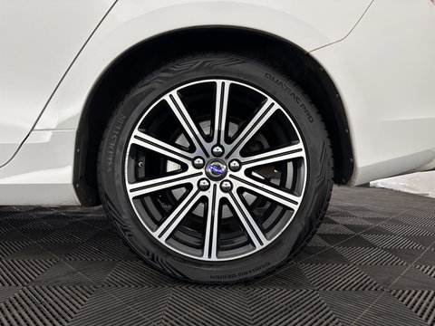 Volvo V60 2.4 D5 Twin Engine Summum Aut. *PANO | LEATHER | ADAPTIVE-CRUISE | XENON | BLIS | MEMORY-PACK | CAMERA | HEATED-COMFORTSEATS | NAVI-FULLMAP | PRIVACY-GLASS | ECC | PDC | 18''ALU | TOWBAR*