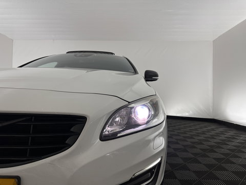 Volvo V60 2.4 D5 Twin Engine Summum Aut. *PANO | LEATHER | ADAPTIVE-CRUISE | XENON | BLIS | MEMORY-PACK | CAMERA | HEATED-COMFORTSEATS | NAVI-FULLMAP | PRIVACY-GLASS | ECC | PDC | 18''ALU | TOWBAR*