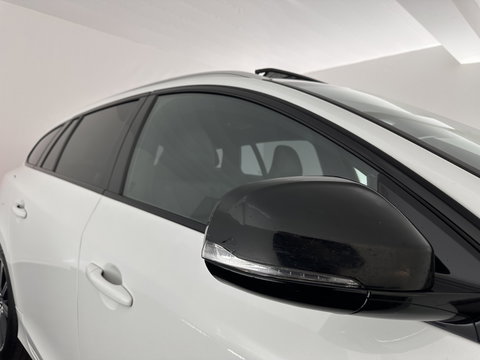 Volvo V60 2.4 D5 Twin Engine Summum Aut. *PANO | LEATHER | ADAPTIVE-CRUISE | XENON | BLIS | MEMORY-PACK | CAMERA | HEATED-COMFORTSEATS | NAVI-FULLMAP | PRIVACY-GLASS | ECC | PDC | 18''ALU | TOWBAR*