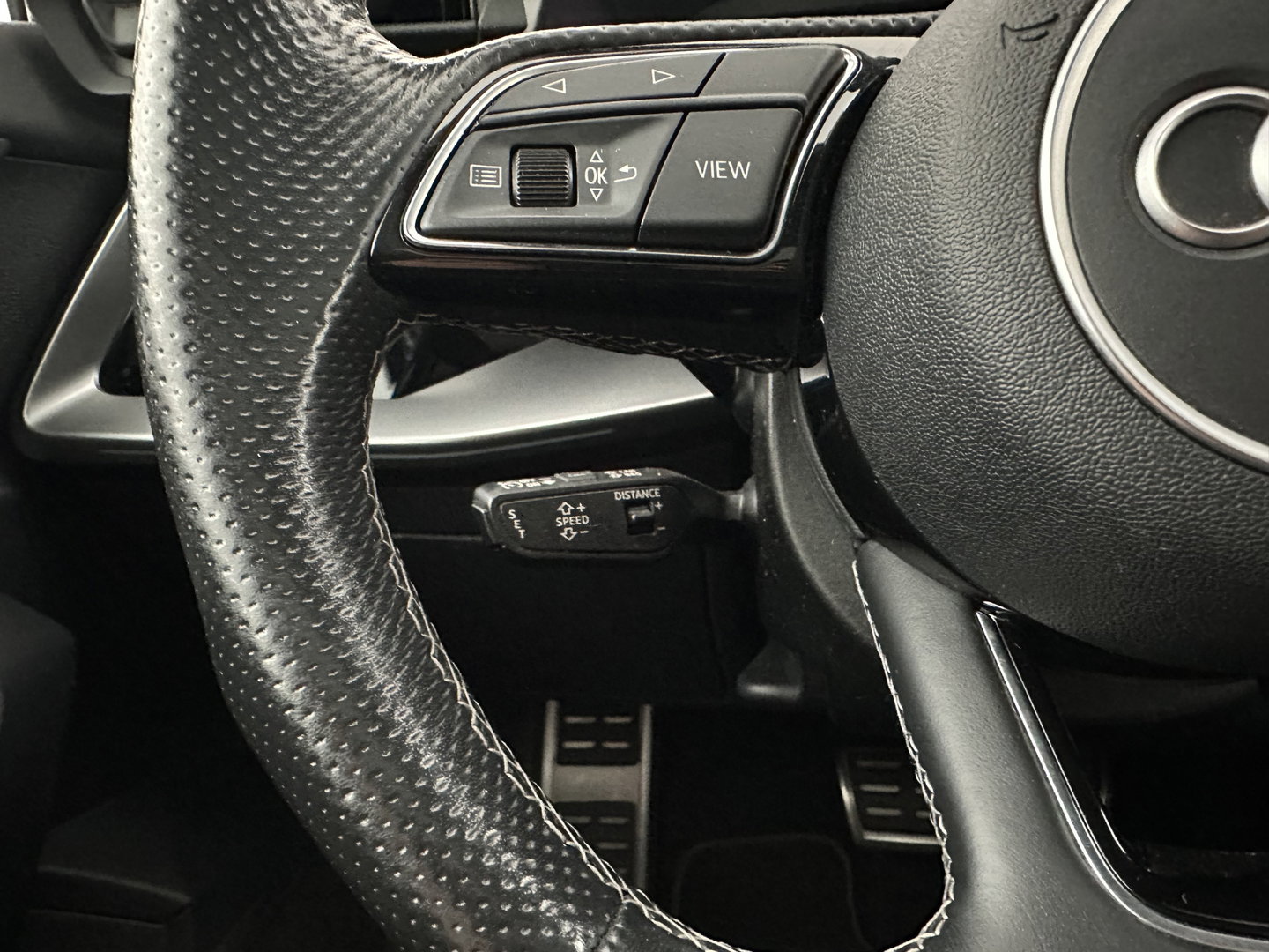 Audi A3 Limousine 30 TFSI S-Line Edition (INCL-BTW) Aut. *PANO | LEATHER-FABRIC | FULL-LED | AMBIENTLIGHT | SPORTSEATS | DIGI-COCKPIT | NAVI-FULLMAP | PRIVACYGLASS | SHIFTPADDLES | DAB+ | CRUISE | KEYLESS | PDC | 18"ALU*