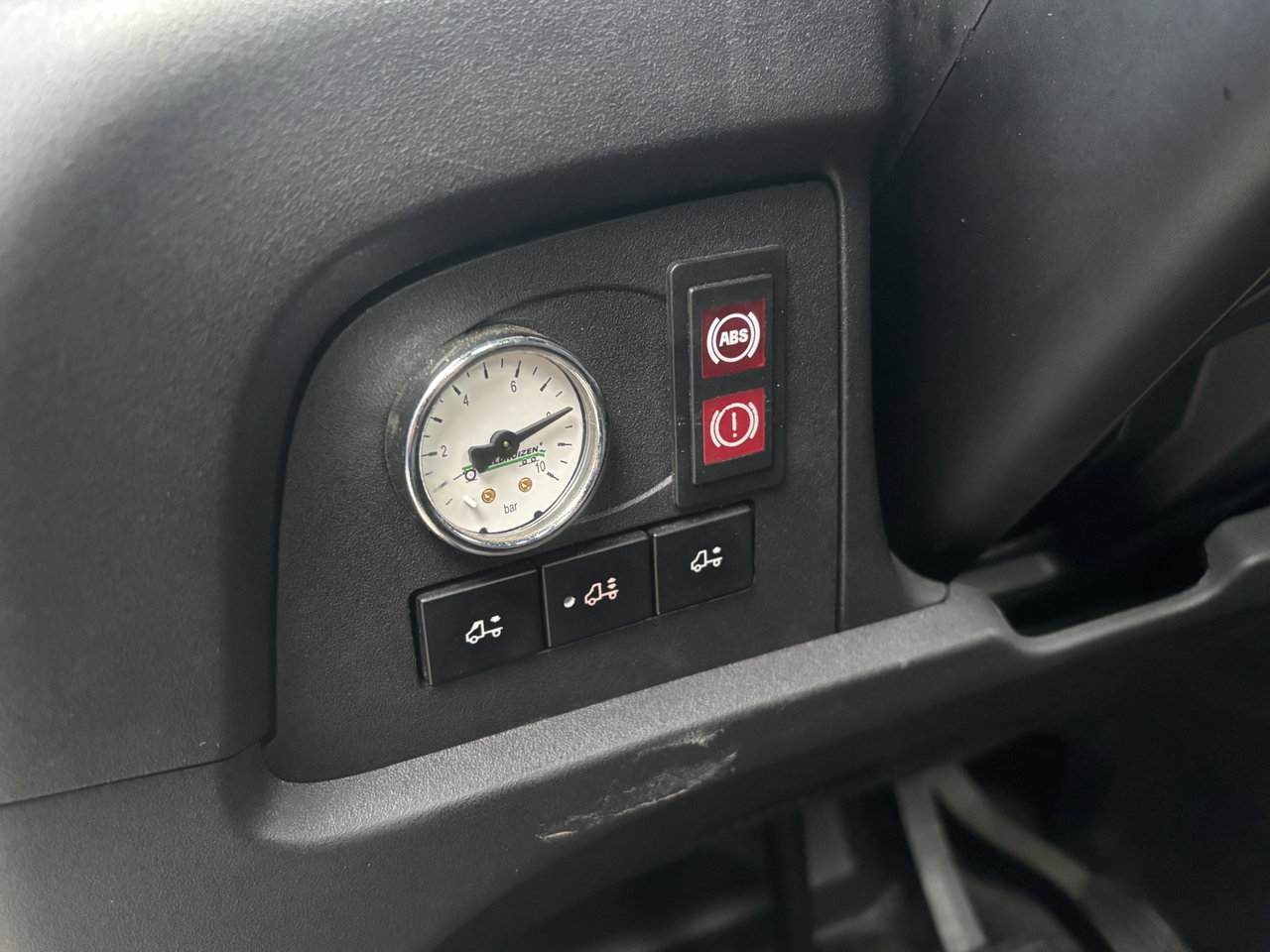 Iveco 40C18 3.0 180 PK Automaat Be Trekker + Veldhuizen