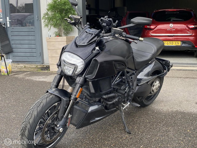 Ducati Diavel - Dark