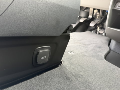 Ford Transit Custom 320 2.0 TDCI L2H1 Trend originele Ford dubbel cabine affabriek / prijs rijklaar € 39.950 ex btw / lease vanaf € 652 / dubbele schuifdeur / NIEUWE bus / BPM vrij !