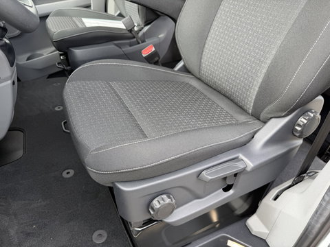 Ford Transit Custom 320 2.0 TDCI L2H1 Trend originele Ford dubbel cabine affabriek / prijs rijklaar € 39.950 ex btw / lease vanaf € 652 / dubbele schuifdeur / NIEUWE bus / BPM vrij !