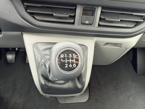 Ford Transit Custom 320 2.0 TDCI L2H1 Trend originele Ford dubbel cabine affabriek / prijs rijklaar € 39.950 ex btw / lease vanaf € 652 / dubbele schuifdeur / NIEUWE bus / BPM vrij !