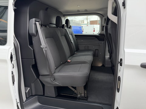 Ford Transit Custom 320 2.0 TDCI L2H1 Trend originele Ford dubbel cabine affabriek / prijs rijklaar € 39.950 ex btw / lease vanaf € 652 / dubbele schuifdeur / NIEUWE bus / BPM vrij !