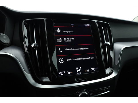 Volvo V60 2.0 B4 Momentum Business | ACC | Trekhaak | Carplay | stoel verwarming |