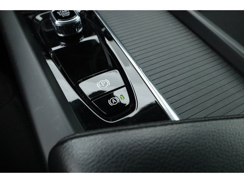 Volvo V60 2.0 B4 Momentum Business | ACC | Trekhaak | Carplay | stoel verwarming |