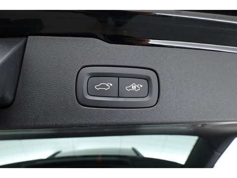 Volvo V60 2.0 B4 Momentum Business | ACC | Trekhaak | Carplay | stoel verwarming |