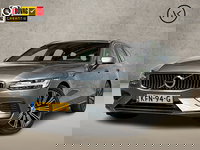 Volvo V60 - 2.0 T8 Twin Engine AWD R-Design 391Pk Automaat (PANORAMADAK, APPLE CARPLAY, HARMAN/KARDON, MEMORY SEATS, LEDER, STOELVERWARMING, CAMERA, ZWART HEMEL, NIEUWE APK, NIEUWSTAAT)