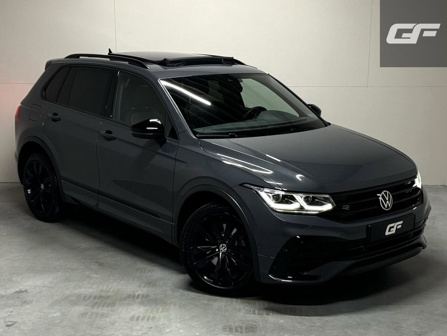 Volkswagen Tiguan 1.4 TSI eHybrid Black Style R-Line Pano Sfeer Trekh.