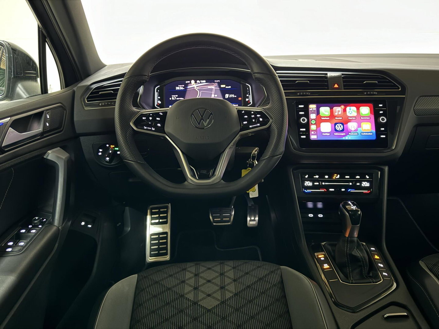 Volkswagen Tiguan 1.4 TSI eHybrid Black Style R-Line Pano Sfeer Trekh.