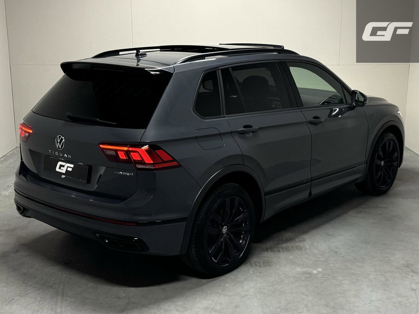 Volkswagen Tiguan 1.4 TSI eHybrid Black Style R-Line Pano Sfeer Trekh.