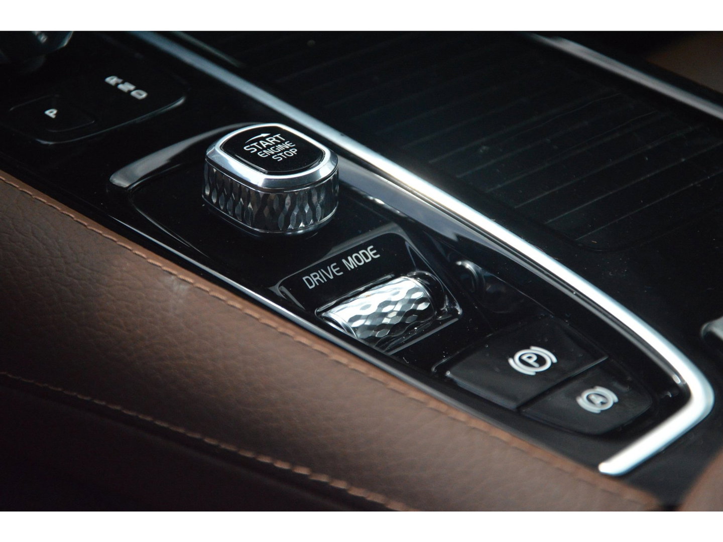 Volvo V60 T6 Hybride AWD Inscription | Adaptive Cruise | Panoramdak | 360° Camera | Stoel + Stuur Verwarmd |