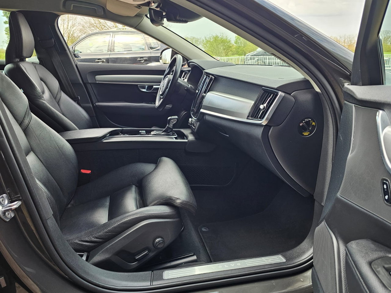 Volvo V90