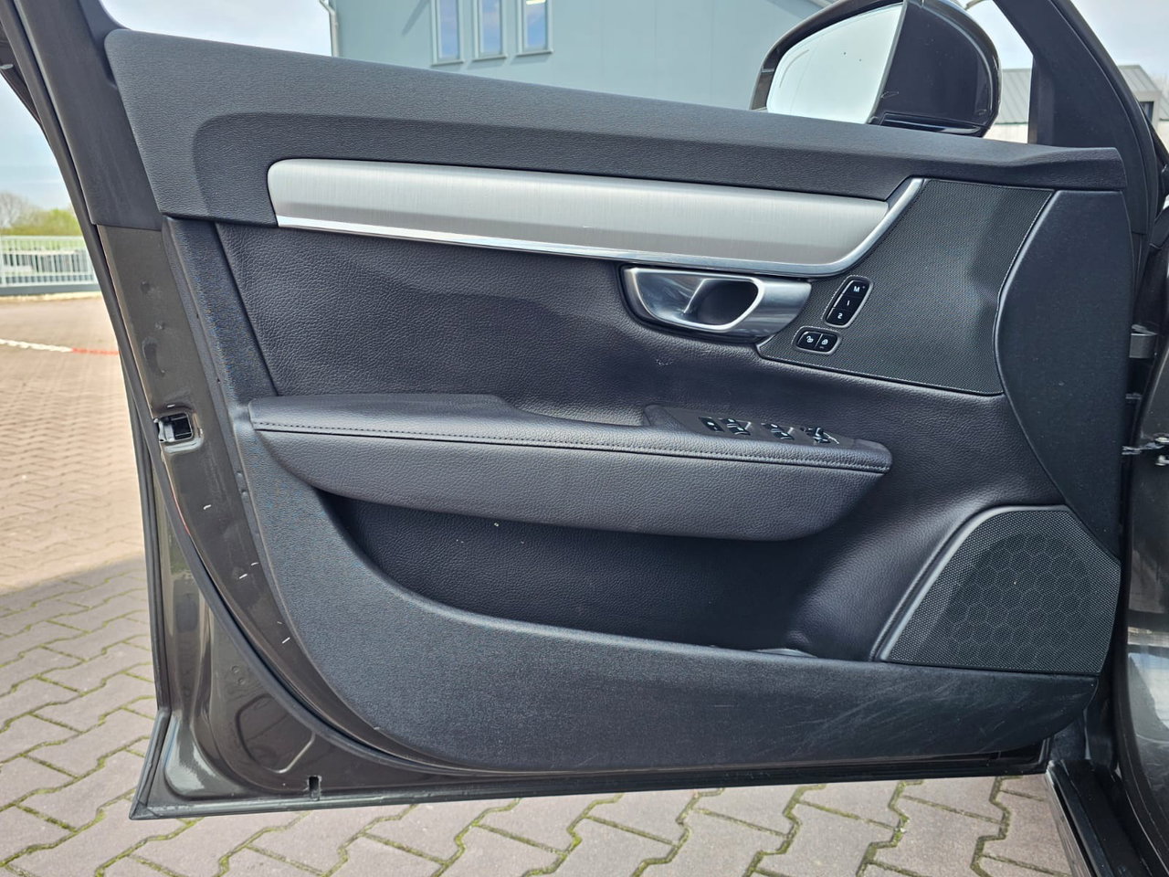 Volvo V90