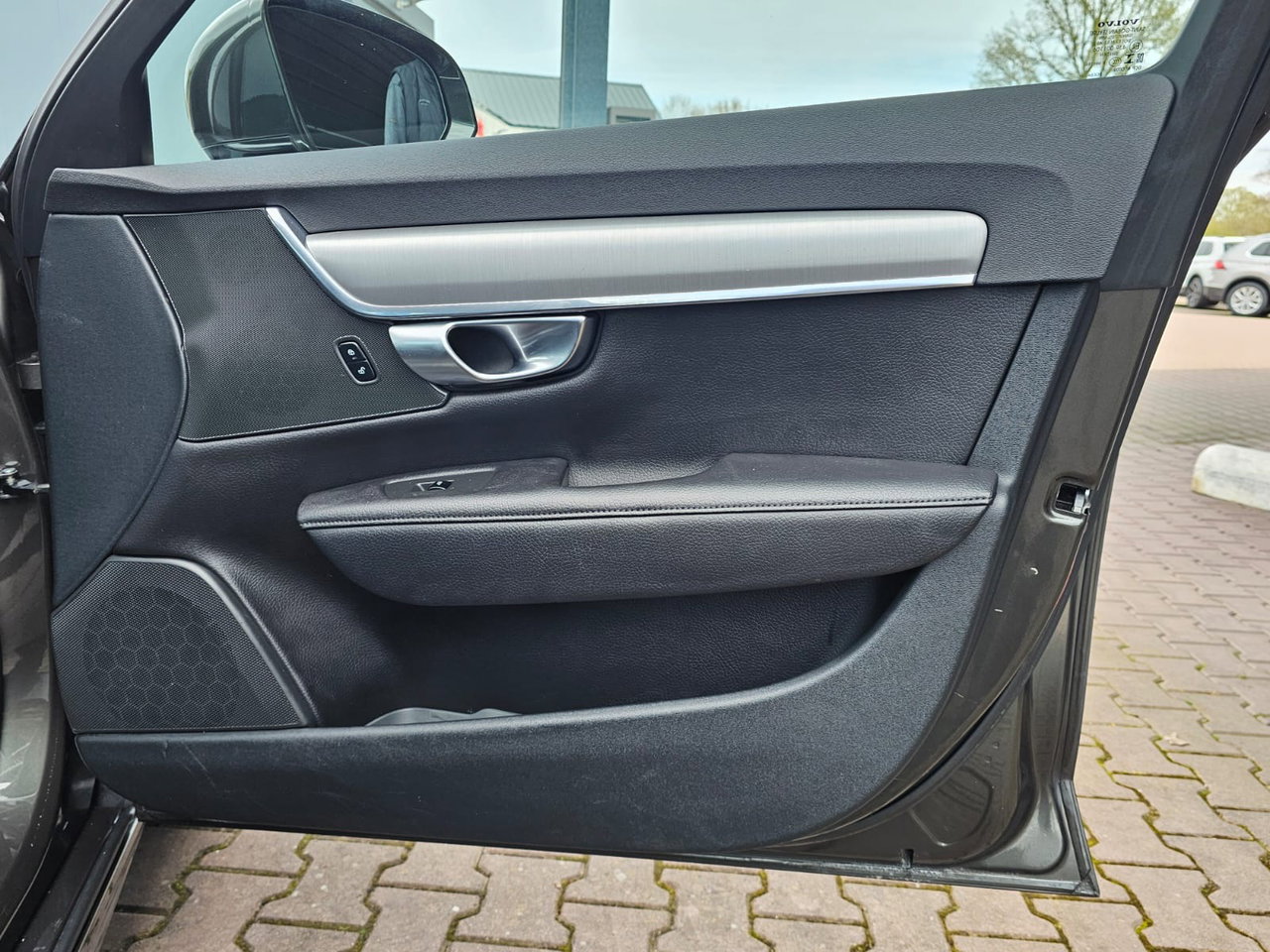 Volvo V90