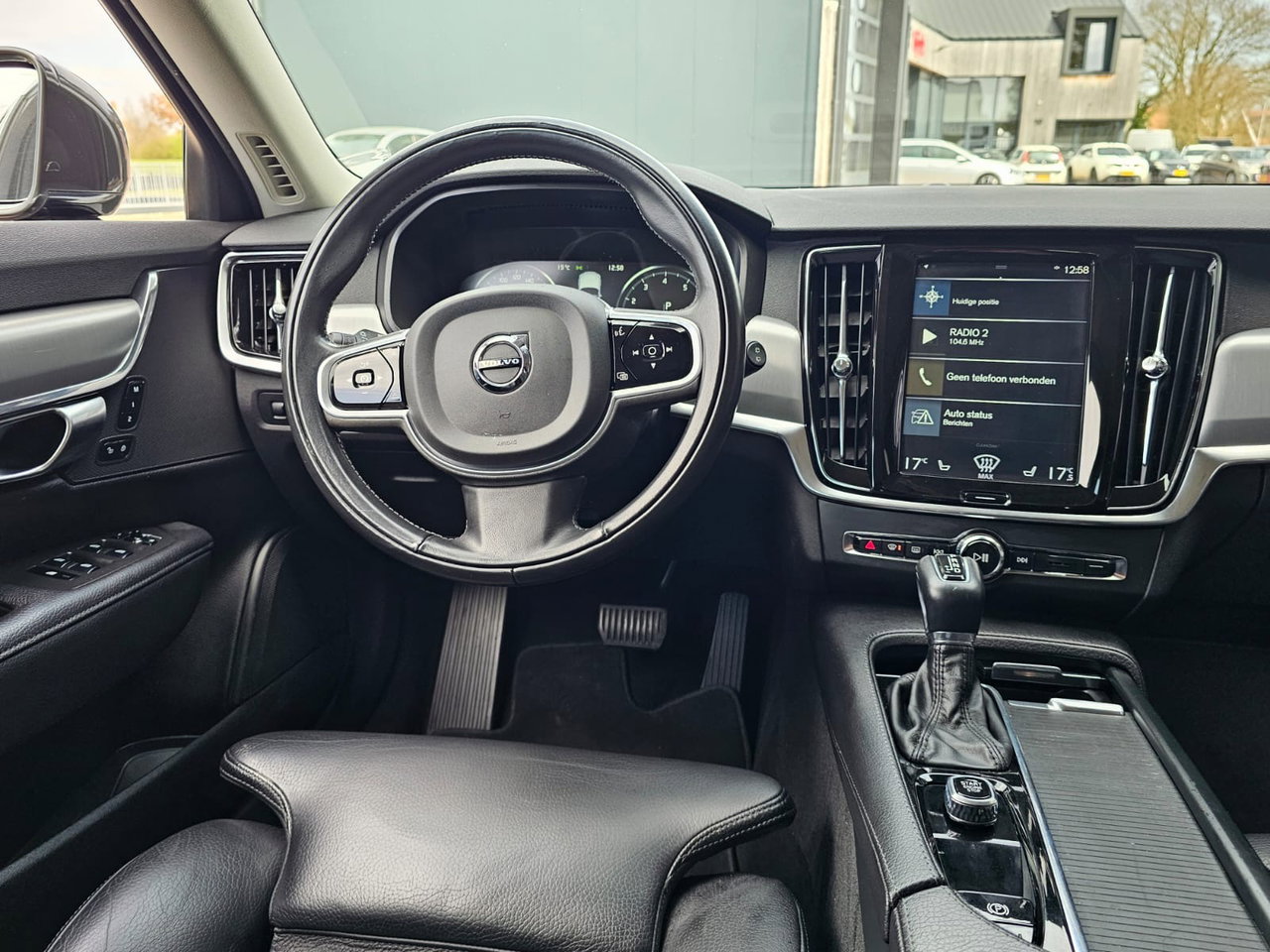 Volvo V90