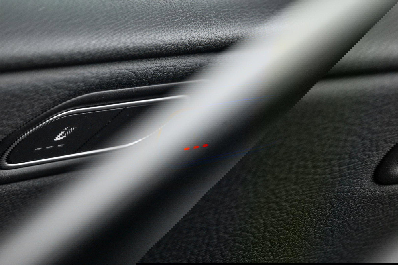 Mercedes-Benz A-Klasse 250 e Business Line AUTOMAAT / LEDER / CRUISE CONTROLE / CAMERA / CARPLAY