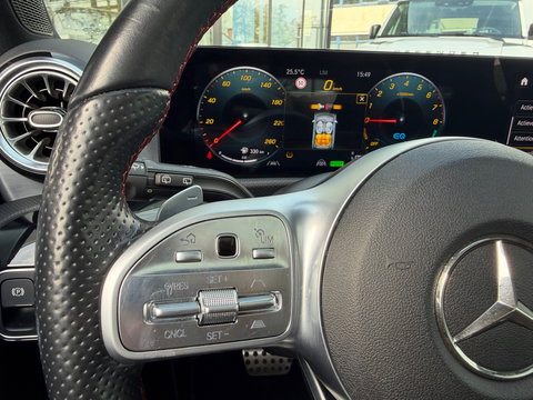 Mercedes-Benz A-Klasse 250 e AMG Pano|Memory|Ambientlight|ACC|218PK