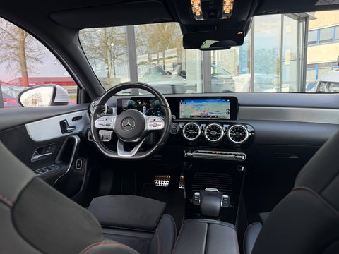 Mercedes-Benz A-Klasse 250 e AMG Pano|Memory|Ambientlight|ACC|218PK