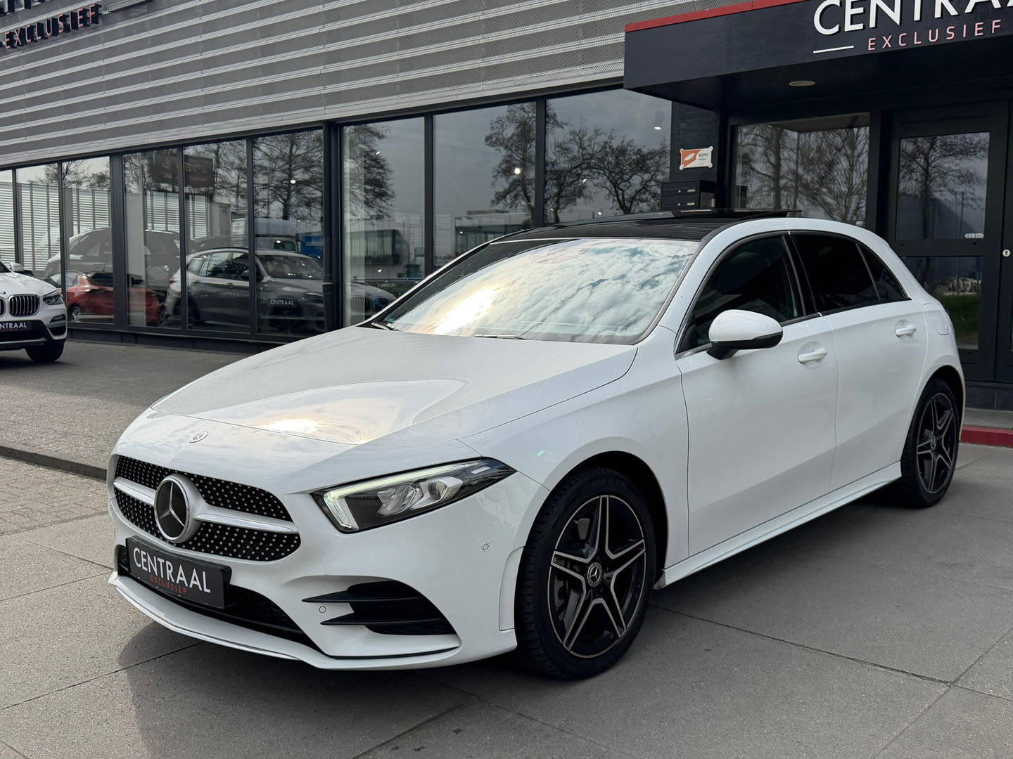 Mercedes-Benz A-Klasse 250 e AMG Pano|Memory|Ambientlight|ACC|218PK